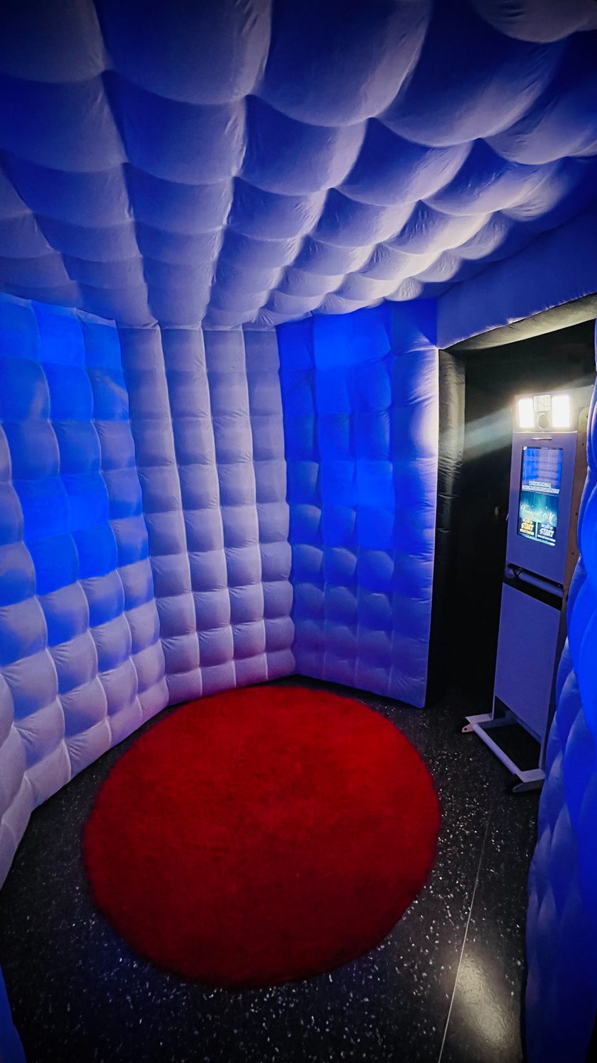 Color-changing glow enclosure